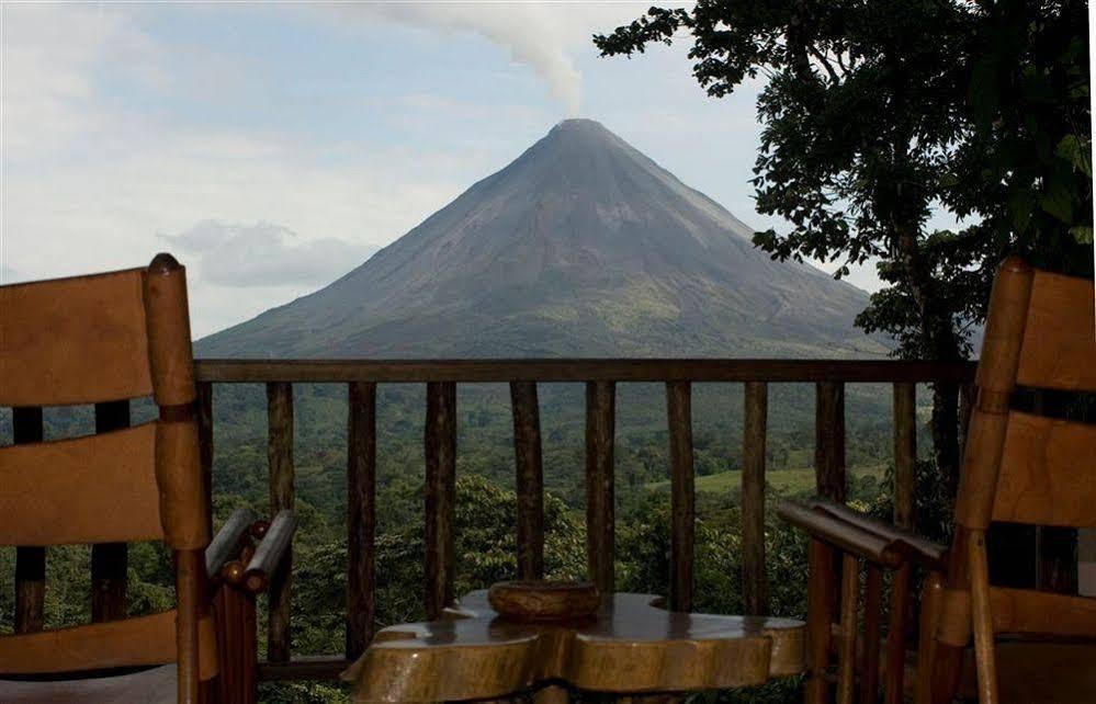 Lost Iguana Resort And Spa La Fortuna Exterior photo