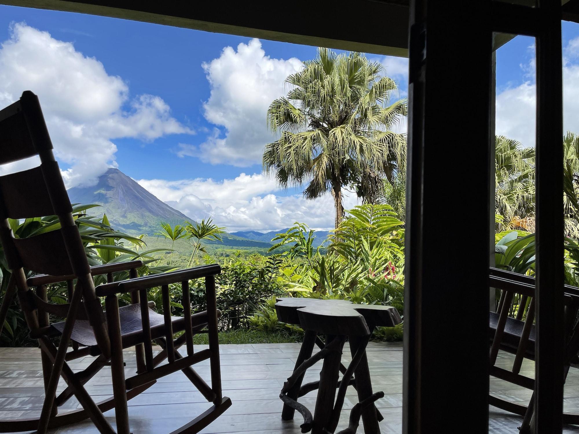 Lost Iguana Resort And Spa La Fortuna Exterior photo